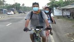 Tempuh Ratusan Kilometer, 2 Warga Jakarta Mudik dengan Sepeda ke Jateng<