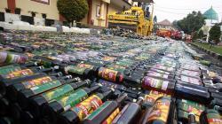 Polres Bogor Musnahkan 50.000 Botol Miras Hasil Operasi Cipta Kondisi Ramadan