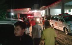 Keracunan Massal Warga 2 RT di Karanganyar, Belasan Ambulans Dikerahkan