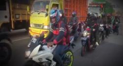 Video Rombongan Pemudik Padati Jalur Pantura setelah Lolos dari Pos Penyekatan