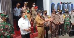 Video Kapolda Jabar Kerahkan Pasukan Tambahan Cegah Pos Penyekatan Jebol