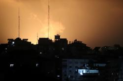 Israel Bombardir Gaza, Bunuh 20 Orang termasuk 9 Anak Palestina<
