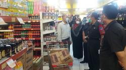 Plt Wali Kota Cimahi Ngatiyana Minta Pengelola Toko Modern Ganti Kaleng Penyok
