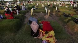 Peziarah Sempat Ricuh dengan Petugas di TPU Tegal Alur Jakbar 