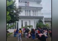 Video Viral Aksi Wanita Tebar Uang Rp 100 Juta, Ini Sosoknya