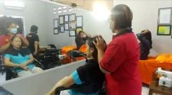 Bayar Seikhlasnya di Salon Kecantikan Ini Sekaligus Berdonasi untuk Penderita HIV/AIDS<
