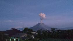 Gunung Sinabung 2 Kali Erupsi di Hari Pertama Lebaran <