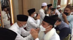 Koba Dilanda Hujan Lebat, Bupati Bangka Tengah Pindahkan Lokasi Sholat Id