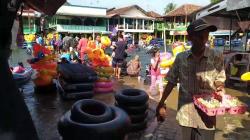 Ratusan Wisatawan di Pemandian Cikoromoy Langgar Prokes