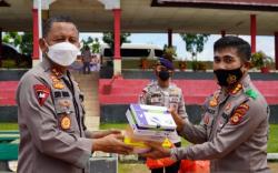 Kunjungi SPN Betung, Kapolda Sumsel Bagikan Multi Vitamin ke Siswa Sekolah Polisi <