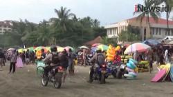 Video Polisi Bubarkan Wisatawan di Pantai Bandulu