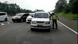 Video Kurangi Kepadatan, Arus Tol Bogor Dialihkan Sementara