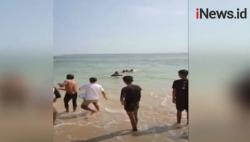 Video 3 Wisatawan Terseret Ombak di Pantai Santolo Garut