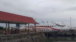 Pelabuhan Tanjung Pandan Belitung Tunda Pelayaran akibat Cuaca Buruk