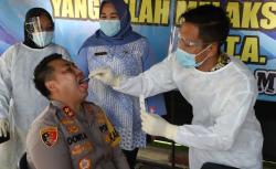 Antisipasi Covid-19, Ratusan Personel Polres Mojokerto Tes Swab PCR
