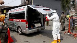 Klaster Bukber, Warga Solo Positif Covid-19 Dijemput Ambulans