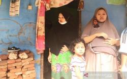 Ibu Hamil Nekat Panjat Atap Rumah saat Cigudeg Bogor Diterjang Banjir Bandang