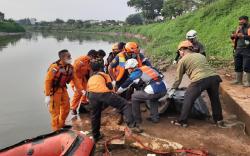Hanyut 12 Km, Korban Tenggelam di Sungai Cigede Dayeuhkolot Ditemukan Meninggal<
