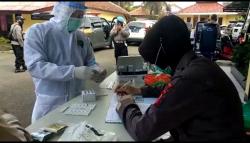 Tahanan Meninggal akibat Covid-19, Rapid Test Massal Digelar di Mapolsek Indihiang 