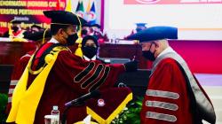 Ryamizard Ryacudu Dianugerahi Gelar Doktor Honoris Causa dari Unhan