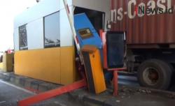 Video 2 Gardu Tol Kalitama Purwakarta Ditutup Pascakecelakaan Truk