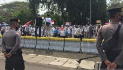 Ada Aksi Bela Palestina di Depan Kedubes AS, Arus Lalu Lintas Dialihkan