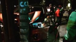 Seruduk Tiang Listrik di Fatmawati, Mobil Sedan Ringsek 