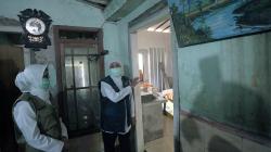 Gubernur Khofifah Datangi Rumah Korban Gempa Blitar