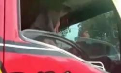 Video Viral Bocah Kendarai Truk di Madiun, Baru Berhenti usai Tabrak Trotoar