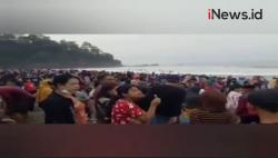 Video Petugas Gabungan Bubarkan Kerumunan Wisatawan di Pantai Karang Hawu