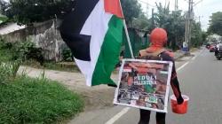 Tempuh 181 Km, Spiderman Jalan Kaki Pinrang-Makassar Kumpulkan Donasi untuk Palestina<