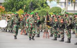 Pangdam Siliwangi Lepas Satgas Pamrahwan Yonif 315/Garuda Berangkat ke Papua<