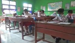 Berada di Zona Hijau, Ratusan SD di Subang Gelar Ujian Tatap Muka<