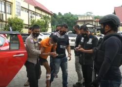Video Polisi Gadungan di Kaltim Ditangkap, Pelaku Merampok dan Perkosa Korban