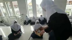 Siswa SMPN 2 Ciamis Sisihkan Uang Jajan untuk Bantu Rakyat Palestina