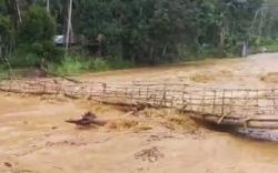 Debit Air Sungai Hantakan HST Meningkat, Warga Bantaran Diminta Waspada