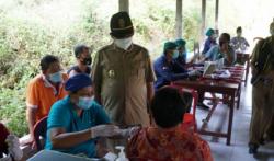 Vaksinasi Covid-19 di Karangasem Bali Lampaui Target, Tembus 9.000 Orang<