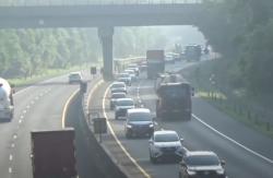 Video Libur Waisak, Arus Tol di Purbaleunyi Cenderung Padat