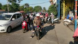 Takut Dites Swab Antigen, Puluhan Pemudik Nekat Lawan Arah di Bekasi<