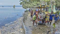 Taman Wisata Loang Baloq NTB Terendam Banjir Rob