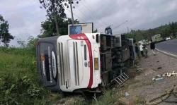 Polisi Kejar Sopir Bus Usai Kecelakaan di Jalintim Palembang-Jambi yang Tewaskan 4 Orang<