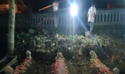 Video Kecelakaan Maut Mobil Pikap di Malang, 7 Jenazah Dimakamkan Bersamaan