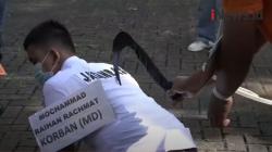 Video Rekonstruksi Kasus Pembunuhan akibat Kalah Bermain Bola di Kalideres Jakbar<