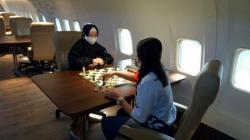 Jelang PON XX, Atlet Catur Lampung dan Papua Uji Tanding di Atas Pesawat