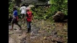 Diterjang Longsor, Jalan Provinsi Arah Cipanas-Warungbanten Terputus