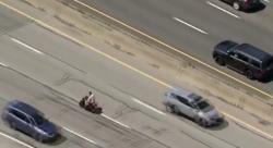 Viral Pengendara Motor Lawan Arah di Jalan Tol Hindari Kejaran Polisi 