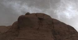 Penjelajah Curiosity Potret Awan Warna Warni di Mars