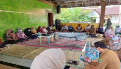 Belasan Orang Terjangkit DBD, Perum Graha Karawang Dapat Advokasi Kesehatan<