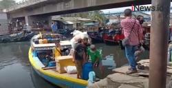 Video Polisi Cegat dan Giring Puluhan Nelayan yang Bersandar di Dermaga Cilincing