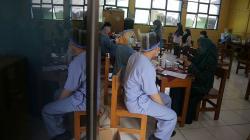 Cilangkap Zona Merah, Ratusan Warga Jalani Vaksinasi Covid-19 Massal